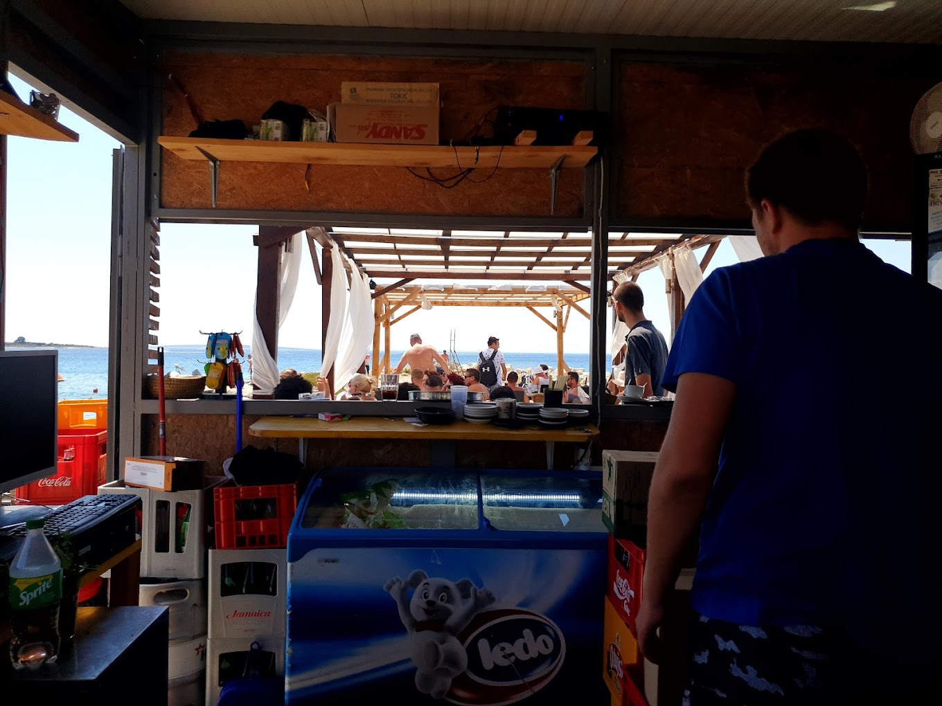 Vala Beach bar